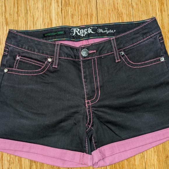Rock 47 by Wrangler Brown Ultra Low Rise Twill Shorts Women's Size 28 VGUC - Picture 6 of 8